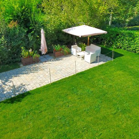 Гостевой дом Cascina Ghitin Relais Асти Экстерьер фото