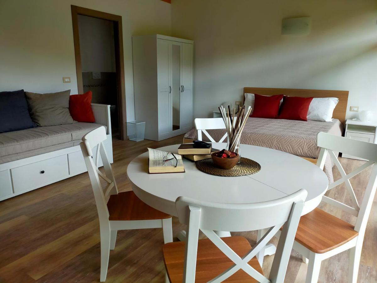 Гостевой дом Cascina Ghitin Relais Асти Экстерьер фото