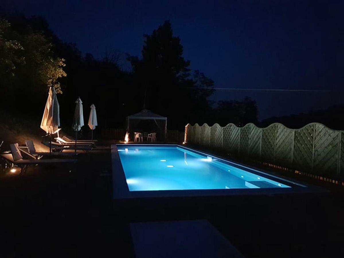 Гостевой дом Cascina Ghitin Relais Асти Экстерьер фото
