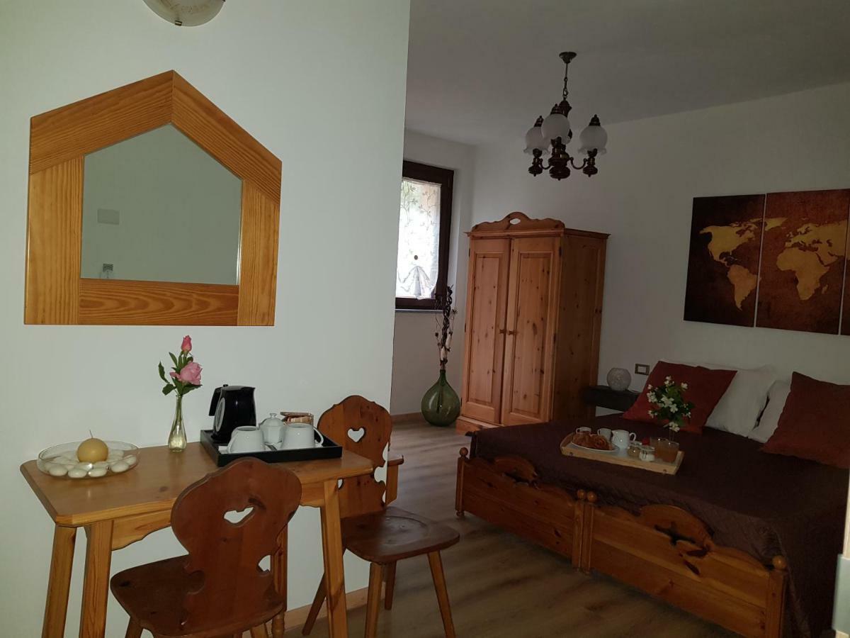 Гостевой дом Cascina Ghitin Relais Асти Экстерьер фото